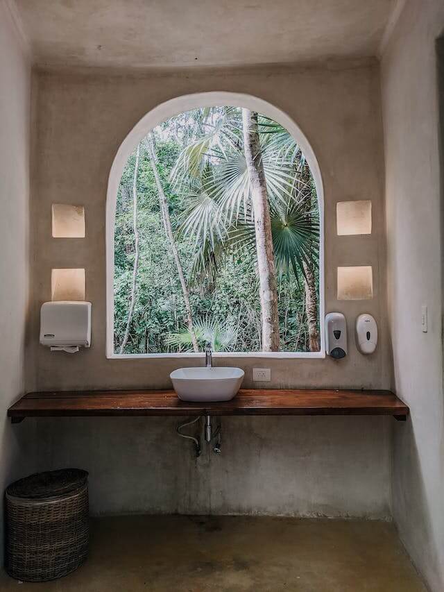 Limpa Fossa em São Sebastião: Um banheiro limpo, livre de problemas na tubulação.
